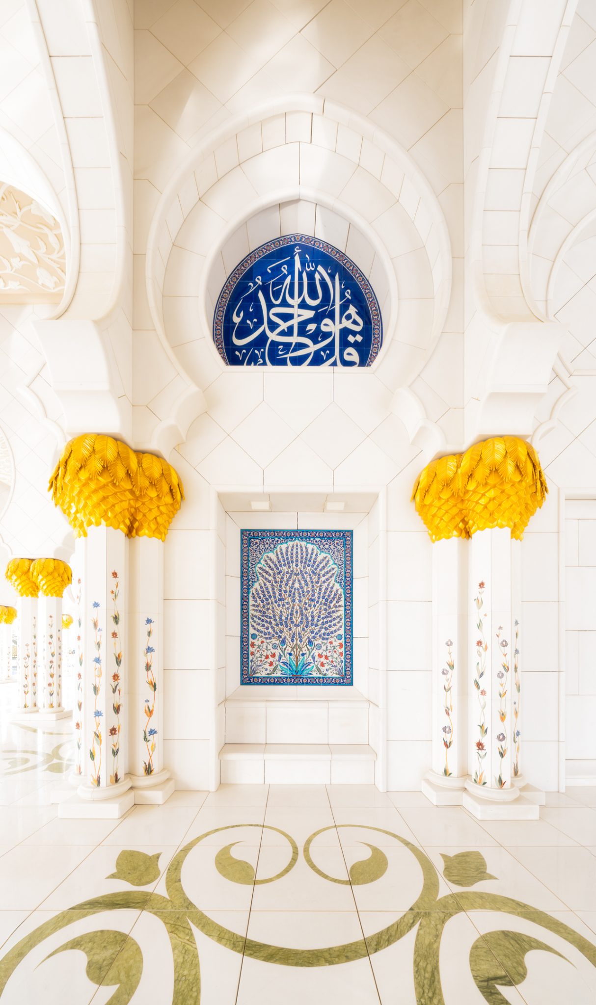 Islamic Art in Blue tile and marble floral ornament at Sheikh Zayed Grand Mosque in Abu Dhabi